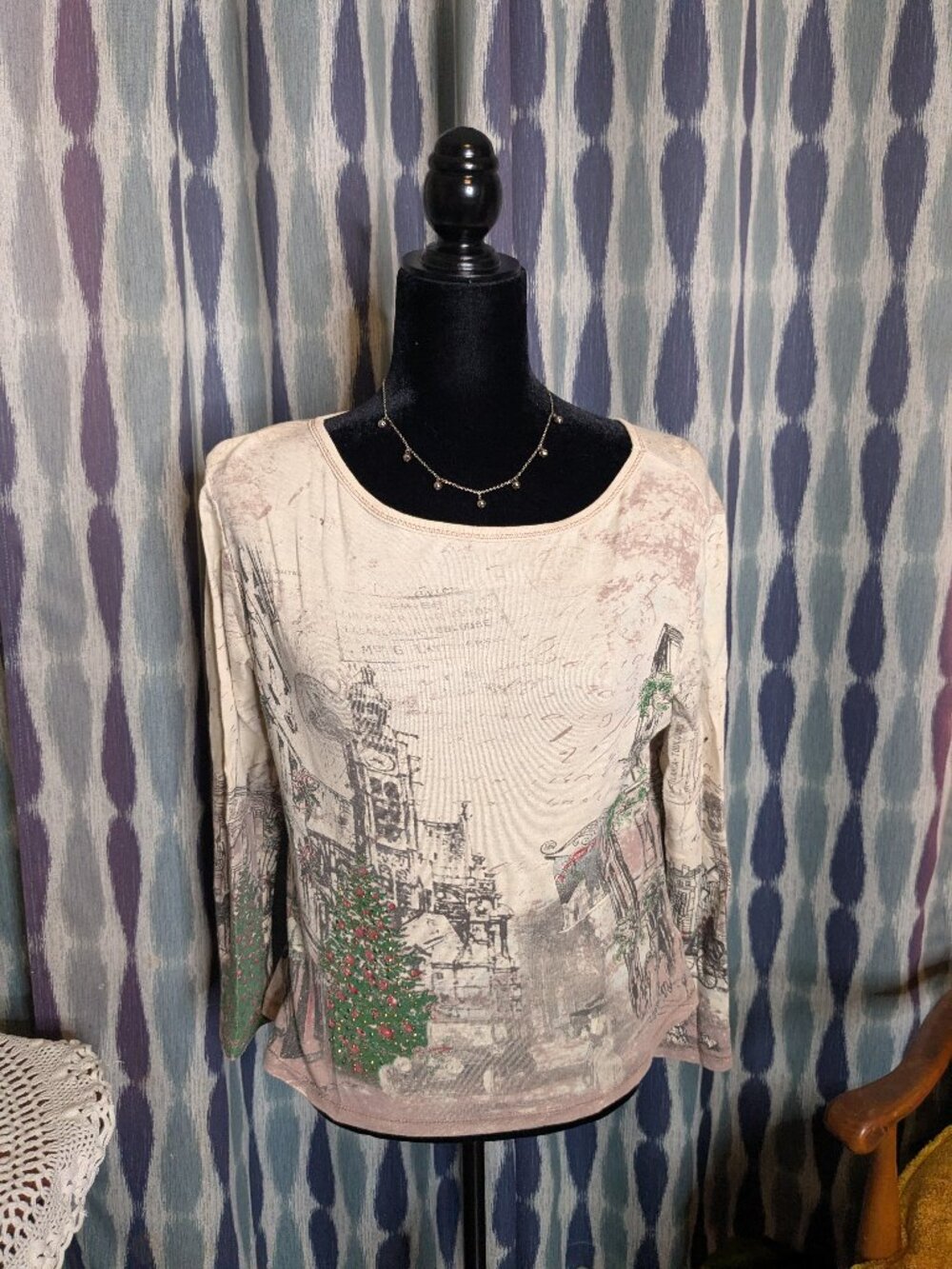 Merry & Bright Paris Scene Christmas Top S | Vintage Holiday Market Graphic Tee
